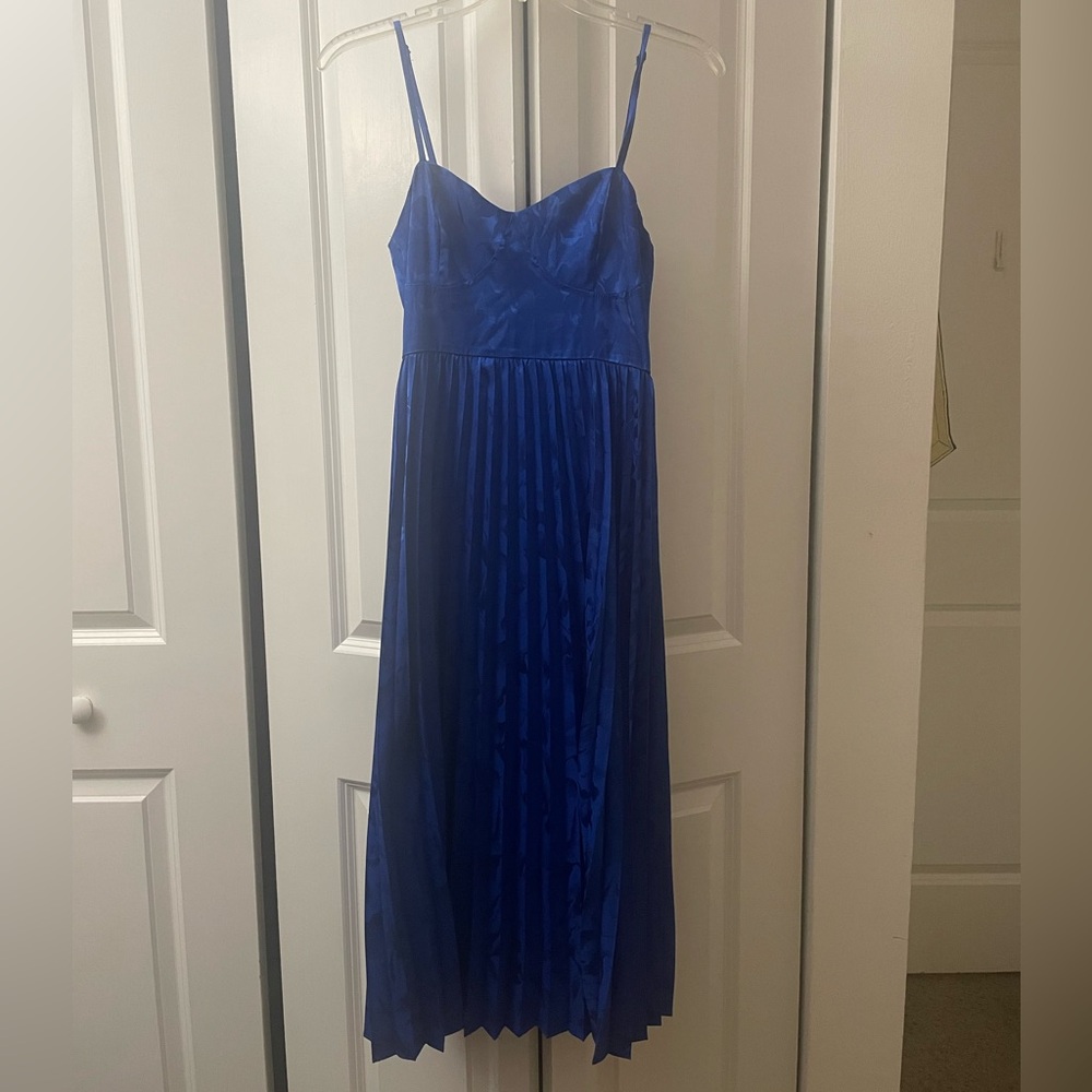Lulus Cobalt Blue Satin Jacquard Pleated Midi Dress. Worn once, LOVE